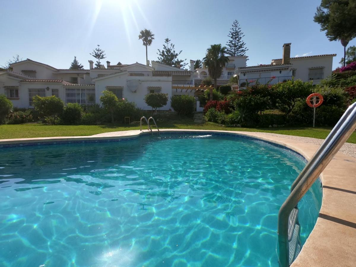 Апартаменти Studio With Access To The Garden. Open Pool. Beach Very Close. Wifi & Netflix Free Бенальмадена Екстер'єр фото