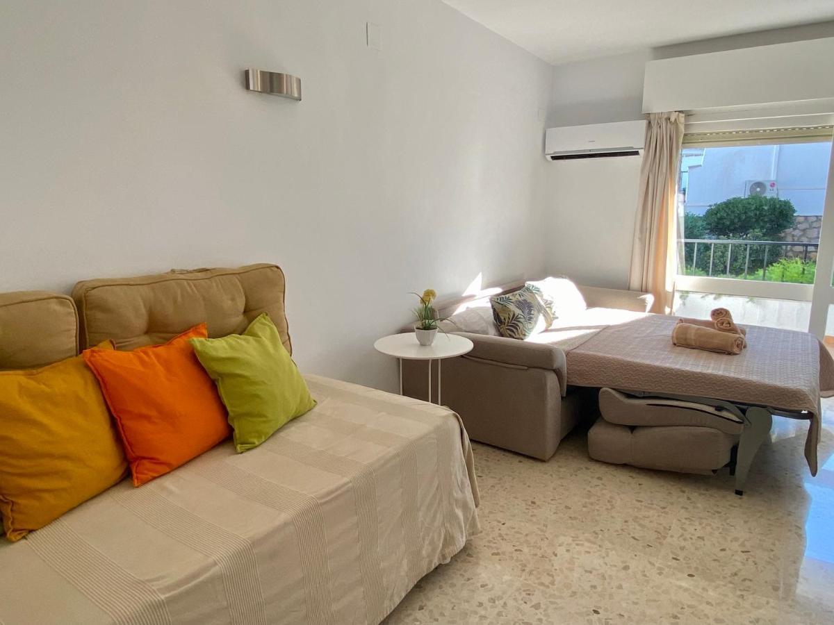 Апартаменти Studio With Access To The Garden. Open Pool. Beach Very Close. Wifi & Netflix Free Бенальмадена Екстер'єр фото